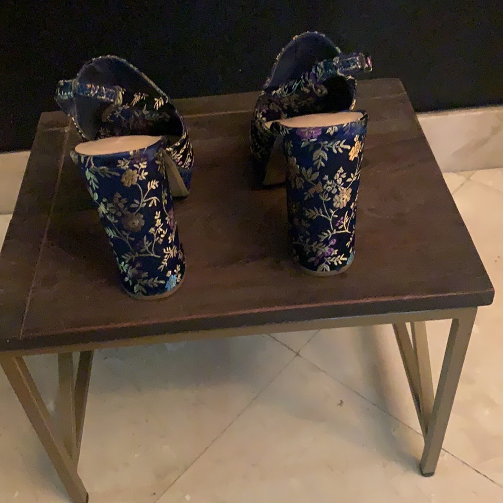 Wild Diva Lounge Shoes - Picture 7 of 8